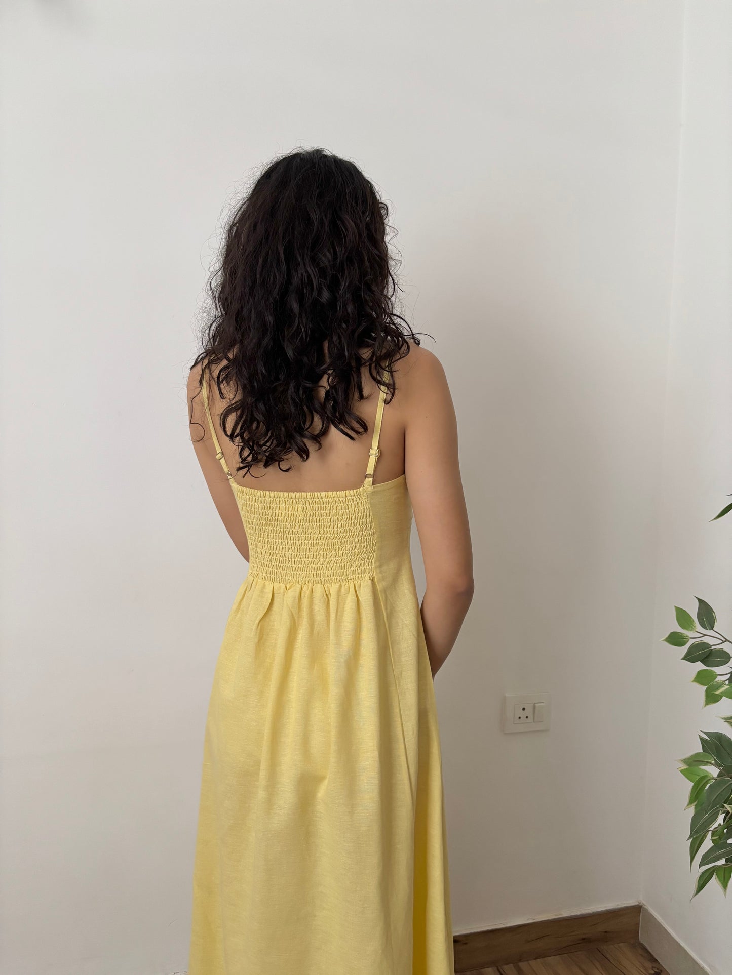 Sunkissed Diaries #28 (Linen)
