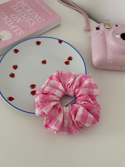 PINK  gingham scrunchie