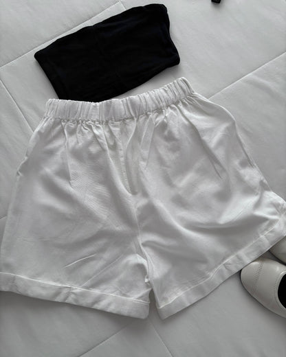 Soft girl #50 (white linen shorts)