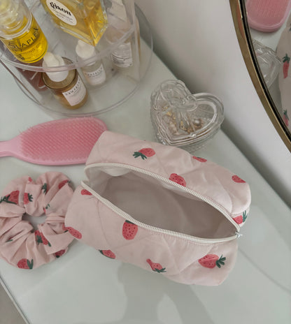 STRAWBERRY POUCH